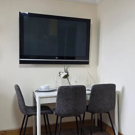 Apartment Charming 2-bedroom In Center *