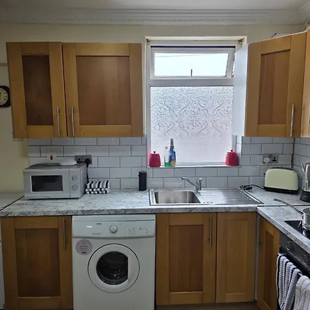 Apartment Charming 2-bedroom In Center
