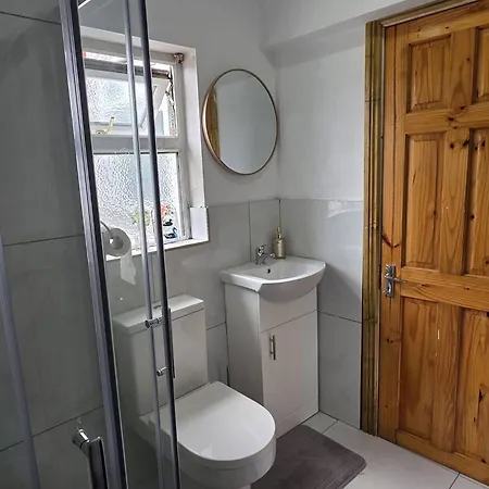 Apartment Charming 2-bedroom In Center