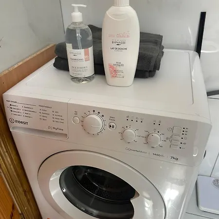 Charming 2-bedroom In Center Apartment