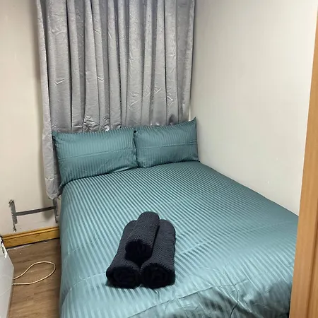 Charming 2-bedroom In Center